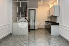 Bán nhà ngọc thụy 32m x 5 tầng đường 3m, ô tô đỗ cửa, gần trường việt pháp