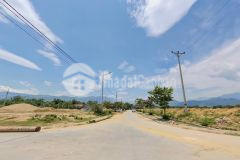 Cân ban đât đâu gia đương lơn đi vao khu du lich suôi nươc nong ban bon 142ha