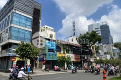 Bán nhà mặt đường đinh tiên hoàng q1