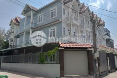 Nhà xây hiện đại có thiết kế sang trọng theo phong cách châu âu