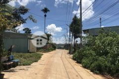 Ngộp ngân hàng bán gấp lô đất xây biệt thự 2 mặt tiền hẻm 8m cmt8 phường hoa lư.