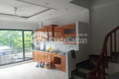 Bán nhà ngọc trì long biên, 30m2 x 6 tầng, 2.95 tỷ, ô tô đỗ cửa.