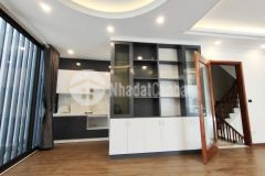 Cần bán nhà quận thanh xuân 5 tầng x 35m2 2 tỷ 700 triệu, lh 0339431232