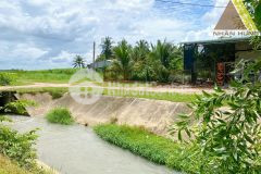 Bán nhanh 2 lô đất view kênh chỉ hơn 200triệu đã có thổ cư tại thị trấn châu thành