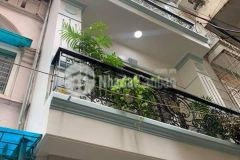 Cần bán gấp nhà phố nguyễn chính 44m5 tầng, 6 ngủ,mặt tiền 4m, ô tô đỗ cửa, kinh doanh.