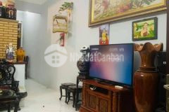 Bán gấp lô góc dt 35m 4t mt 3.2m giá 2.6 tỷ. phố ai kim ngưu,hai bà trưng. 0947913839