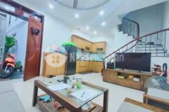 Cực hiếm nguyễn văn cừ, 45m2 5t, ngõ thông, ô tô gần nhà. 3.39 tỷ