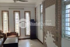 Nhà lô góc, việt hưng long biên, ô tô vào nhà, 41m nhỉnh 4 tỷ, vào ở luôn.