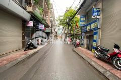 Đê la thành ô tô tránh kinh doanh 4 tầng chỉ 4 tỉ