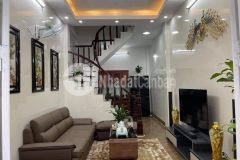 Bán gấp nhà lô góc phố hồng tiến quận long biên 58m2 x 5t, 5 tỷ, otô, sát phố.