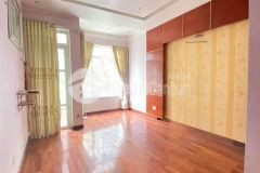 Phan lô ngô thì nhậm, 3 o to tranh gan cho, kinh doanh tốt 51m25t7.tỷ