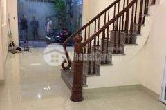 Siêu rẻ, hoàng mai 65m24 tầng4 phòng ngủ,sân để xe, gần phố