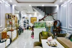 Bán nhà đẹp rực rỡ, ngô gia tự long biên, gara ô tô, 3 bước ra bigc, dt 72m2 chỉ trên 5 tỷ