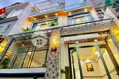 Bán gấp nhà gò vấp, 70m2, 3 tầng, đẹp lung linh, giá rẻ.