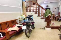 Bán gấp nhà đường cầu giấy, q.cầu giấy. nhà 5 tầng, về ở ngay, giá 4 tỷ, lh 0981138782