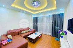 Tôn thất tùng, sát phố, ô tô đỗ cổng, nhà đẹp, chỉ 4 tỷ.