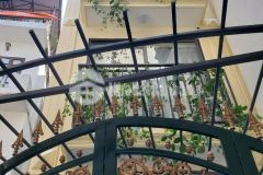 Chỉ 93trm2 có nhà 4 tầng, mới, đẹp, 100m ra phố nguyễn khang cầu giấy. lh 0854984333