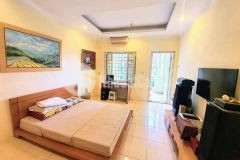 Cần bán nhà đẹp phân lô hoàng quốc việt vuông đét kinh doanh văn phòng gara