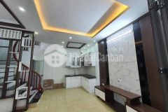 Phân lô, oto, kinh doanh, thang máy, ở ngay trần quốc hoàn, 65m x 7t, mt 5m, 15 tỷ.