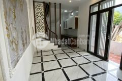 Bán nhà mới long biên 4 tầng 1.8 tỷ đẹp không lỗi. lh 0961361389