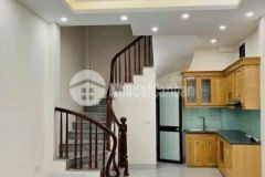 Hot nha vinh hưng, hoang mai 50m x 5t ô tô chi 4 ty lh 0886644228