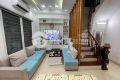 Ngôi nhà hạnh phúc, khu vực lạc long quân dt38m 5t giá 4 tỷ tiểu học.