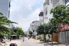 Chính chủ bán đất phân lô phúc lợi siêu đẹp diện tích 81 m2 mặt tiền 5 m, giá chỉ 7.2.tỷ