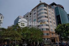 Cho thuê toà nhà văn phòng 8 tầng mặt phố trần thái tông.dt 185 m2.giá 8000 usd