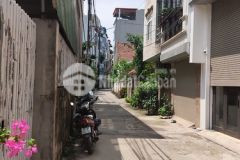 Bán nhà ngọc thuỵ ô tô tránh, gần phố, 46m2 chỉ hơn 3 tỷ.