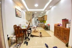 Bán nhà đẹp phố nguyễn khánh toàn 5 tầng giá nhỉnh 3tỷ