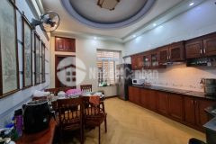 Hot, nhà p.lô xuân thuỷ, gần các đại học lớn, ngõ kd sầm uất. 40m2, 5 tầng, 4,3 tỷ.