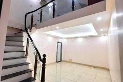 Bán nhà trường chinh, lô góc, ba bước ra phố. 28m 6 tầng, mt 4,5 m. giá 3 tỷ. sổ nở hậu