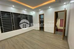 Bán nhà 5 tầng lô góc ngõ ô tô vào ra vô tư, trung tâm thạch bàn,giá rẻ