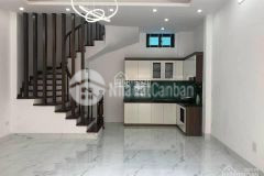 Bán nhà phố mai dịch, 40m2, 5 tầng 3.9 tỷ.