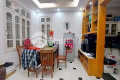 Trần hữu tước, đống đa 35m2 x 5 tầng, nhà đẹp sát mặt phố, 3 bước ra hồ, hơn 4 tỷ