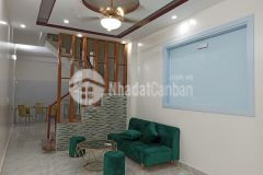 Bán căn nhà 4 tầng tại hoàng ngọc phách. oto đỗ tận cửa.giá 2,x tỷ x trung học