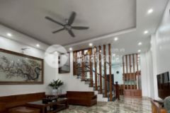 Bán gấp,nhà kinh doanh,ô tô,lô góc 50m,giá 3,9 tỷ gia quất