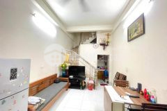 Cần bán nhà phố giáp bát, chỉ nhỉnh 2 tỷ,nhà 4 tầng