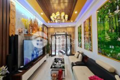 Chính chủ bán đường ngô quyền, hà đông, 6 tầng, nhỉnh 2 tỷ. 0984473738