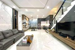 Phố chùa bộc, cách phố 10m, ngõ thông, nhà đẹp, 55m2, 4,9 tỷ.