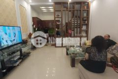 Nàng thơ ngõ thông, 3 mặt thoáng, ở ngay phố cầu đơ, hà đông, 38mx3 tầng.
