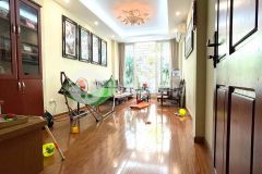 Cần tiền bán gấp nhà đẹp, ở ngay cầu giấy, dt 54m x 5t, mt 4m, chỉ 4 tỷ.