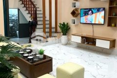 Bán nhà ngô gia tự long biên 33m2 1.9 tỷ lô góc sđcc