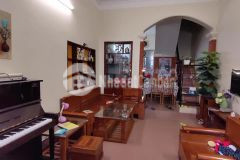 Bán nhà bồ đề long biên. 48m x 4t, 4.8 tỷ. lô góc, ngõ thông, gần hồ, gara ôtô.