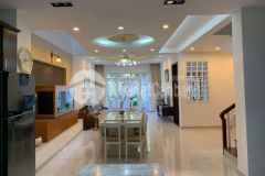 Lô góc, kinh doanh, nhà đẹp ở ngay phạm văn đồng, 5t, mt 6m, 4 tỷ nhỉnh.