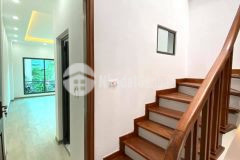 Bán nhà phố chùa liên,40m, 5 tầng, mt 4m, giá 2.7 tỷ.