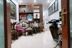 Nhà đẹp khu dân trí hẻm 1 sẹc 4.5m x 10m 2 lầu đúc đường nơ trang long