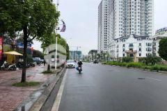 54m 11xtỷ mặt phố ngọc lâm quận long biên kinh doanh ôtô ngày đêm