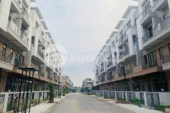 Bán nhà 4 tầng 75m2 trung tâm tp từ sơn lấy tiền mua sữa cho con. 0988.447838