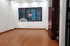 Gần phố to nhà đẹp ở ngay trước cửa 2 xe máy tránh 2,33 tỷ
